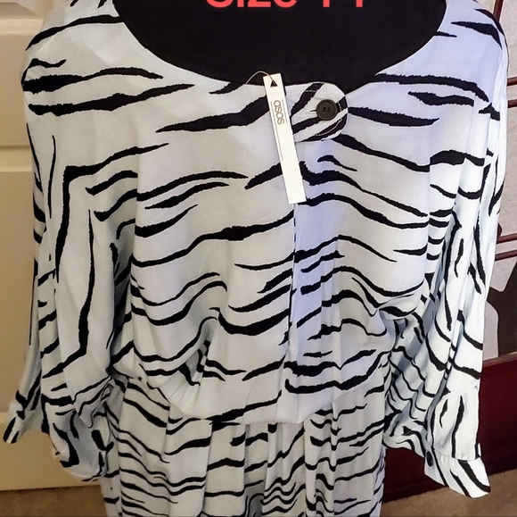 Zebra Print Jumpsuit & Zebra Print Shoes - Picture 5 of 6